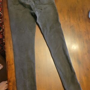 American Eagle Outfitters Faded (By Design) Denim Like New Skinny Straight